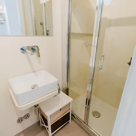 01 Apartment